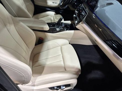 Used 2019 BMW 530e w/ Executive Package RWD image 17