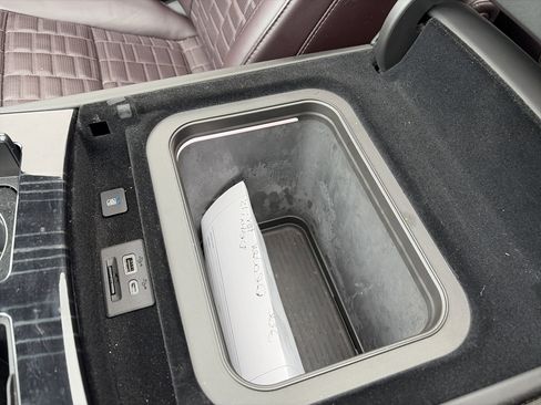 Used 2023 Cadillac Escalade ESV V w/ LPO, ONYX Package image 43