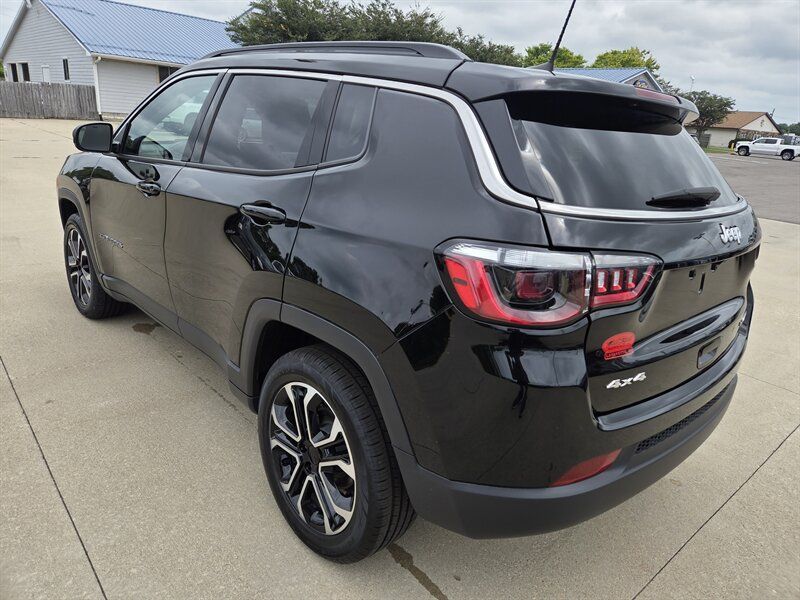 Used 2022 Jeep Compass Limited AWD/4WD image 5