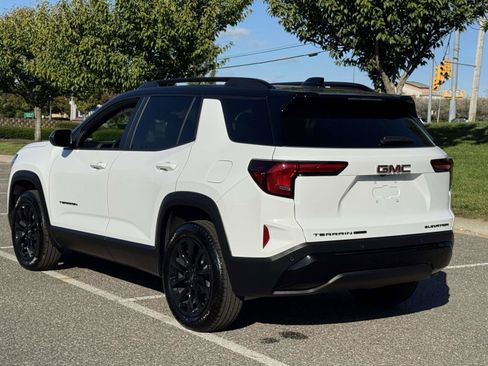 Used 2025 GMC Terrain Elevation w/ Black Edition image 4