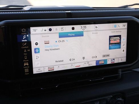 Used 2025 Jeep Wrangler Unlimited Rubicon image 18