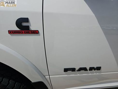 Used 2021 RAM 2500 Limited image 32