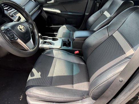 Used 2012 Toyota Camry SE FWD image 10
