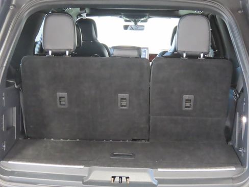 Used 2023 Lincoln Navigator Reserve AWD/4WD image 18