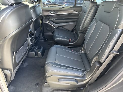 New 2025 Jeep Grand Cherokee L Overland w/ Luxury Tech Group IV AWD/4WD image 26