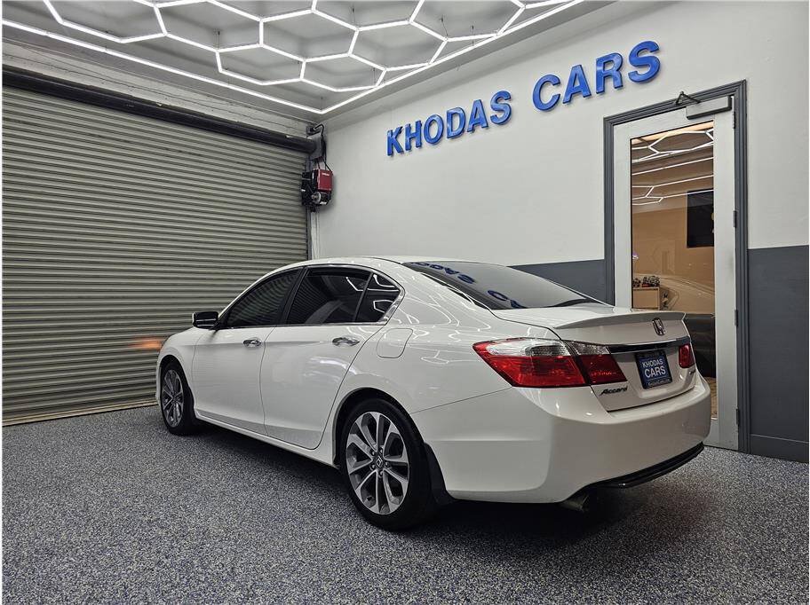 Used 2014 Honda Accord Sport image 3