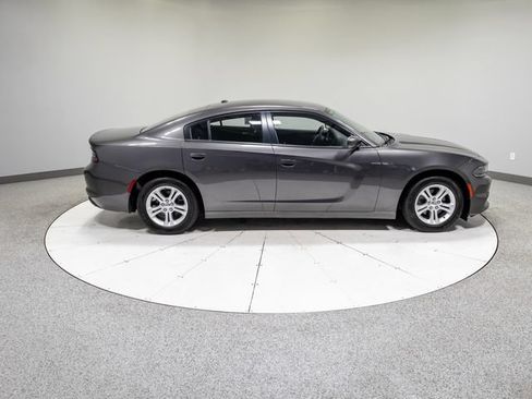 Used 2020 Dodge Charger SXT RWD image 5