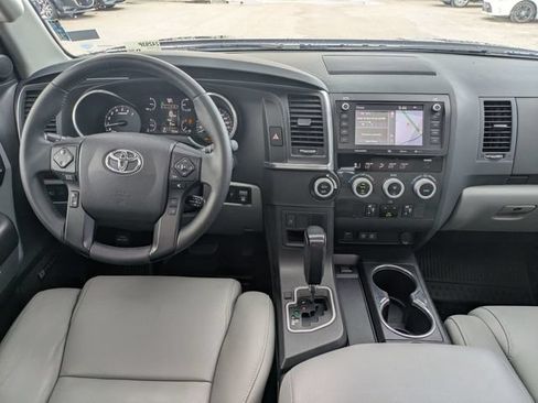 Used 2022 Toyota Sequoia Limited RWD image 30