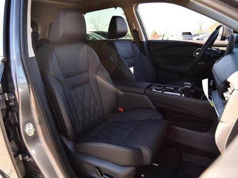 New 2026 Nissan Rogue Platinum image 26