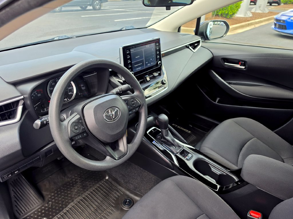Used 2020 Toyota Corolla LE FWD image 14