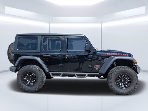 Used 2018 Jeep Wrangler Unlimited Rubicon w/ Safety Group AWD/4WD image 2