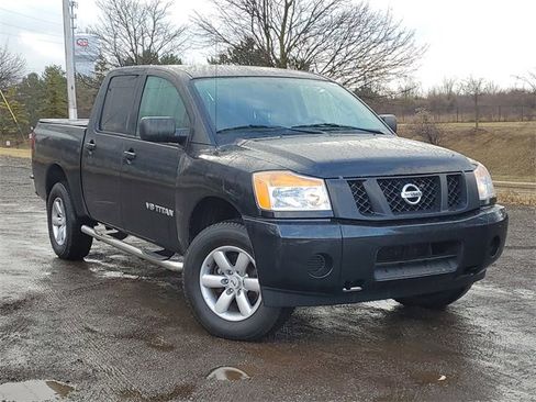 Used 2015 Nissan Titan S image 1