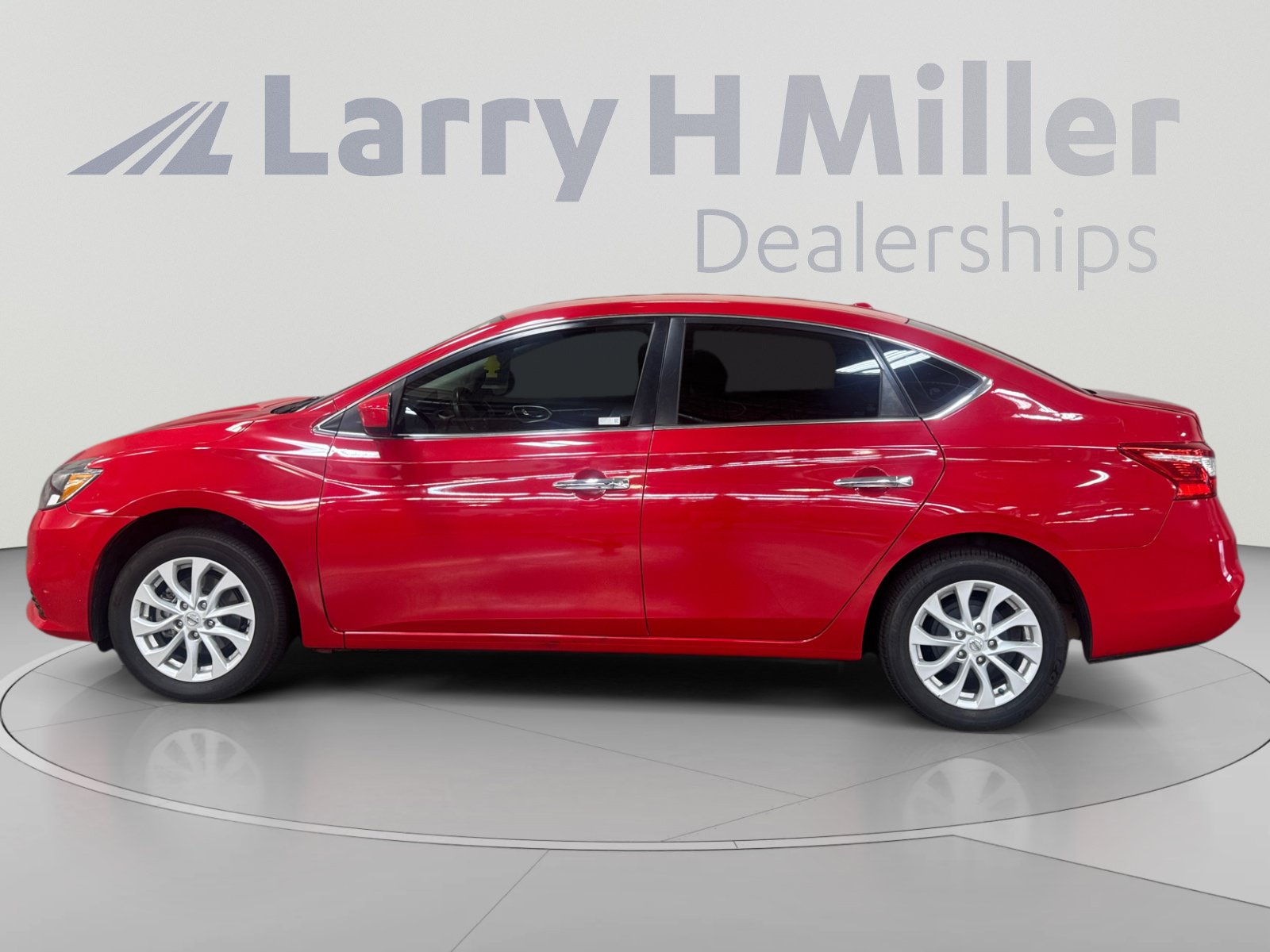 Used 2019 Nissan Sentra SV FWD image 2
