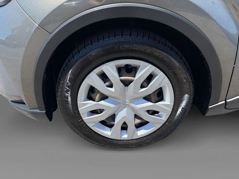 Used 2021 Toyota C-HR LE FWD image 9