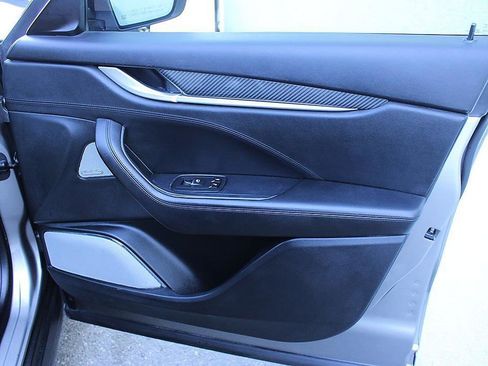 Used 2018 Maserati Levante S GranSport image 17