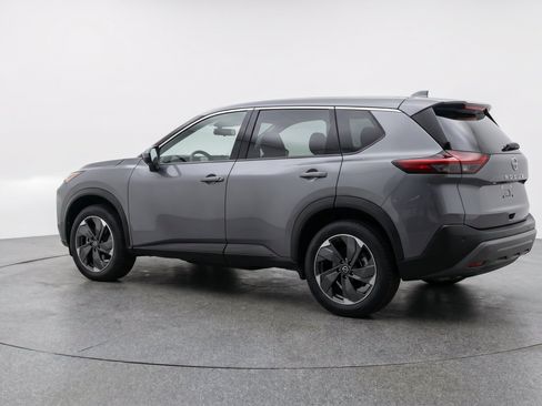 Used 2025 Nissan Rogue SV AWD/4WD image 6