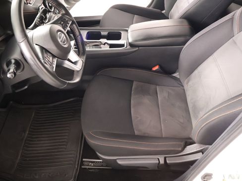 Used 2023 Nissan Sentra SR w/ Trunk Package FWD image 10