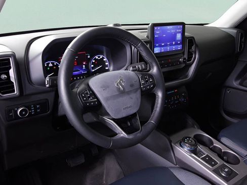 Used 2023 Ford Bronco Sport Outer Banks w/ Tech Package image 16