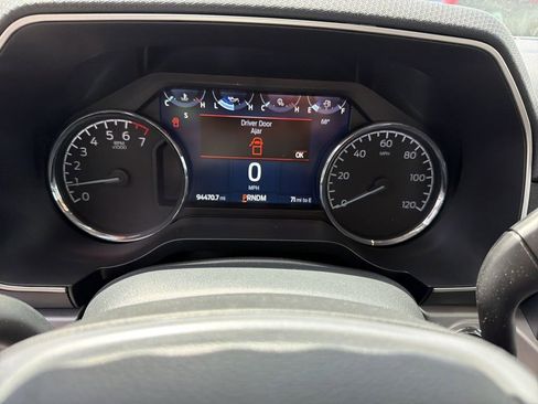 Used 2022 Ford F150 XLT w/ Equipment Group 302A High AWD/4WD image 18