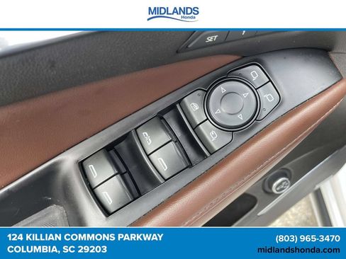 Used 2021 Buick Enclave Avenir w/ Avenir Technology Package AWD/4WD image 19