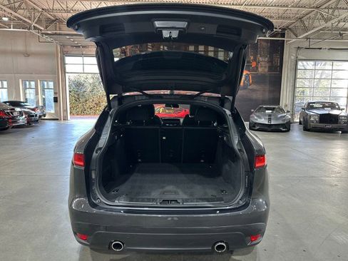 Used 2017 Jaguar F-PACE R-Sport image 14