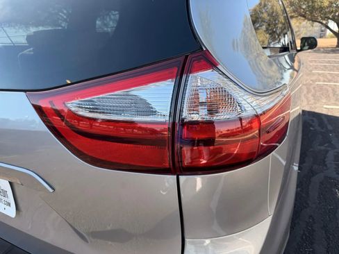 Used 2017 Toyota Sienna LE image 13