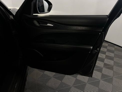 Used 2022 Alfa Romeo Stelvio Sprint image 32