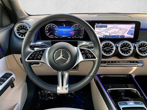 Used 2025 Mercedes-Benz GLB 250 GLB 250 image 7