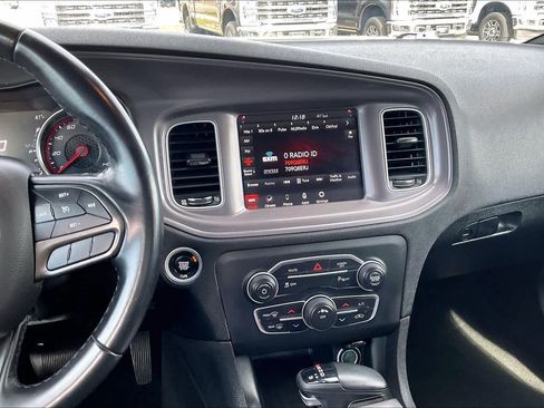 Used 2023 Dodge Charger SXT image 6