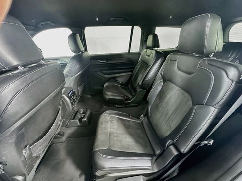 Used 2023 Jeep Grand Cherokee L Laredo RWD image 23