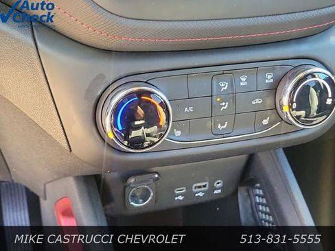 Used 2023 Chevrolet TrailBlazer RS FWD image 32