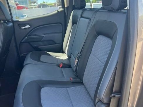 Used 2015 Chevrolet Colorado Z71 AWD/4WD image 17