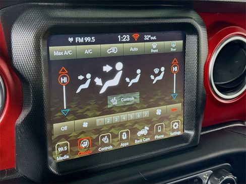 Used 2023 Jeep Wrangler Unlimited Rubicon w/ LED Lighting Group image 15