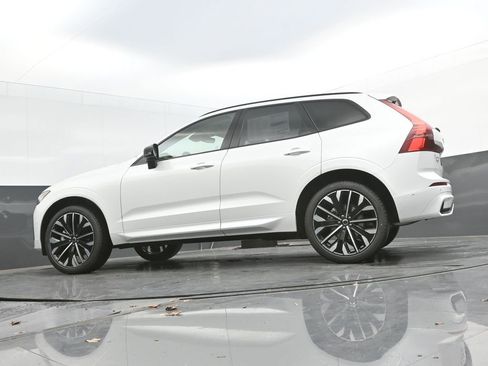 New 2026 Volvo XC60 B5 Ultra w/ Protection Package Premier AWD/4WD image 32