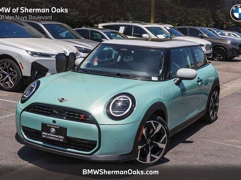 Used 2025 MINI Cooper S FWD image 1