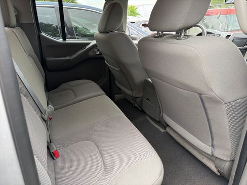 Used 2018 Nissan Frontier SV w/ Value Truck Package image 8