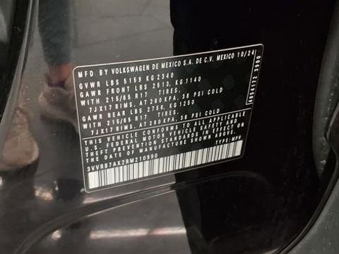 Used 2024 Volkswagen Tiguan S image 32