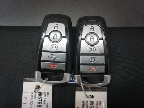 Used 2020 Ford Explorer XLT w/ Equipment Group 202A RWD image 20