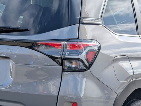 Used 2025 Subaru Forester Premium image 17