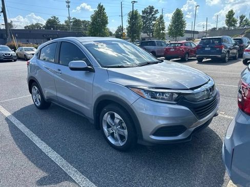 Used 2022 Honda HR-V LX image 2