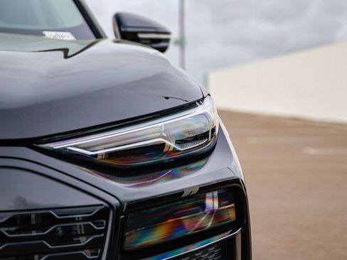 New 2025 Audi Q6 e-tron Premium AWD/4WD image 10