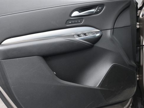 Used 2023 Cadillac XT4 Premium Luxury w/ Cold Weather Package image 33