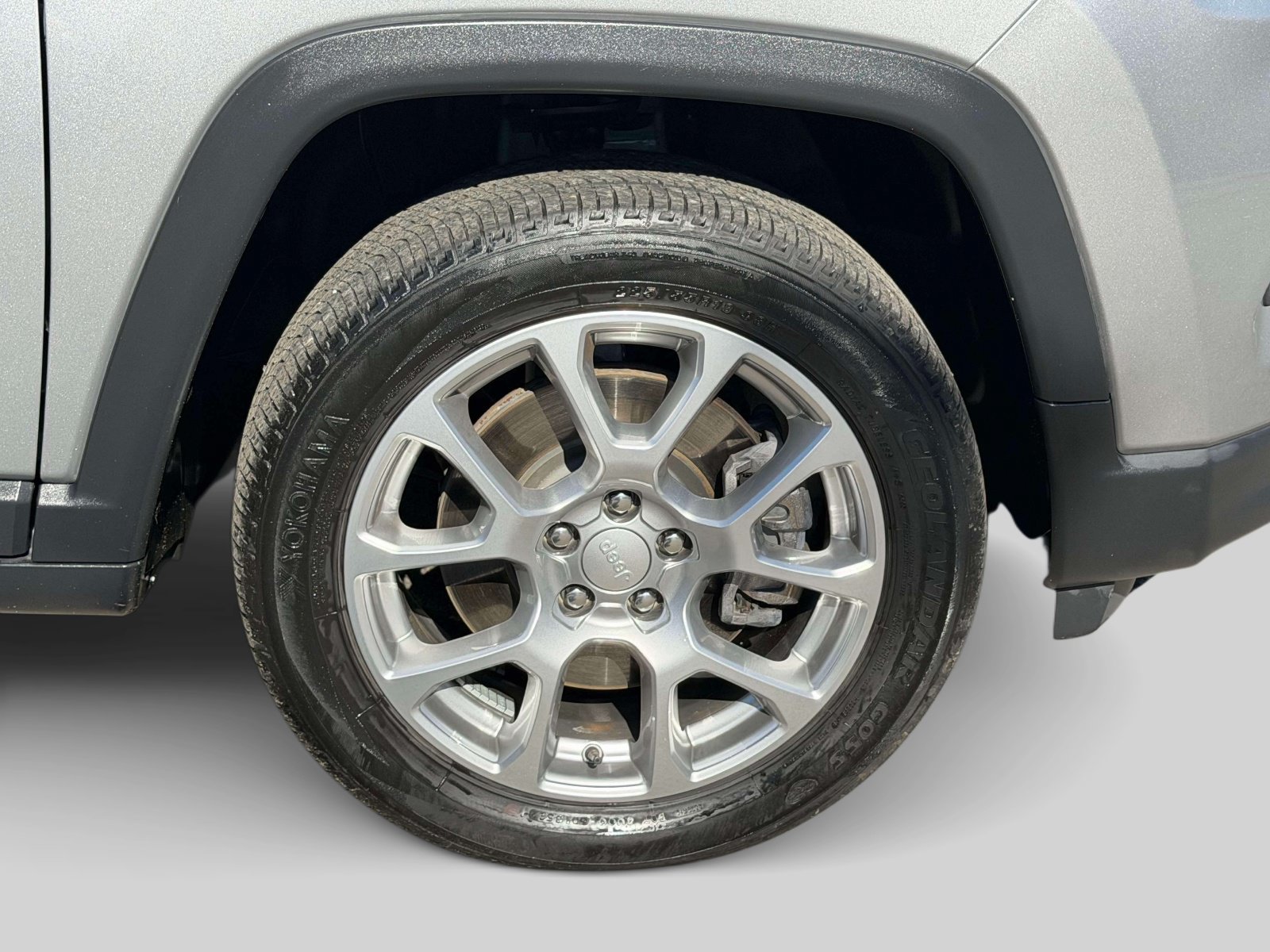 Used 2023 Jeep Compass Latitude AWD/4WD image 6