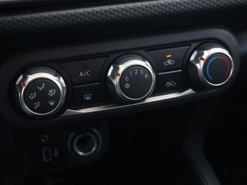Certified 2025 Nissan Kicks Play S FWD image 21