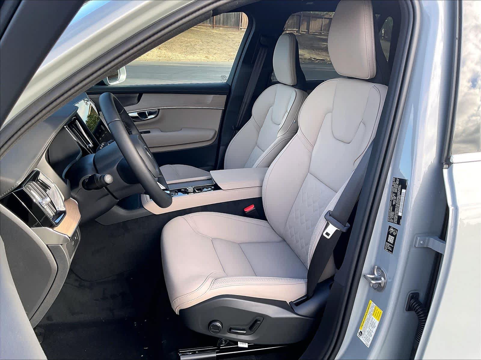 New 2027 Volvo XC90 T8 Plus AWD/4WD image 11