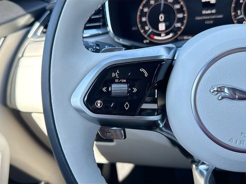 New 2026 Jaguar F-PACE R-Dynamic S image 38