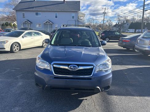 Used 2014 Subaru Forester 2.5i Premium w/ All-Weather Package AWD/4WD image 4