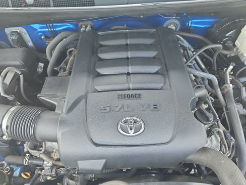 Used 2018 Toyota Tundra SR5 w/ TRD Sport Package AWD/4WD image 28