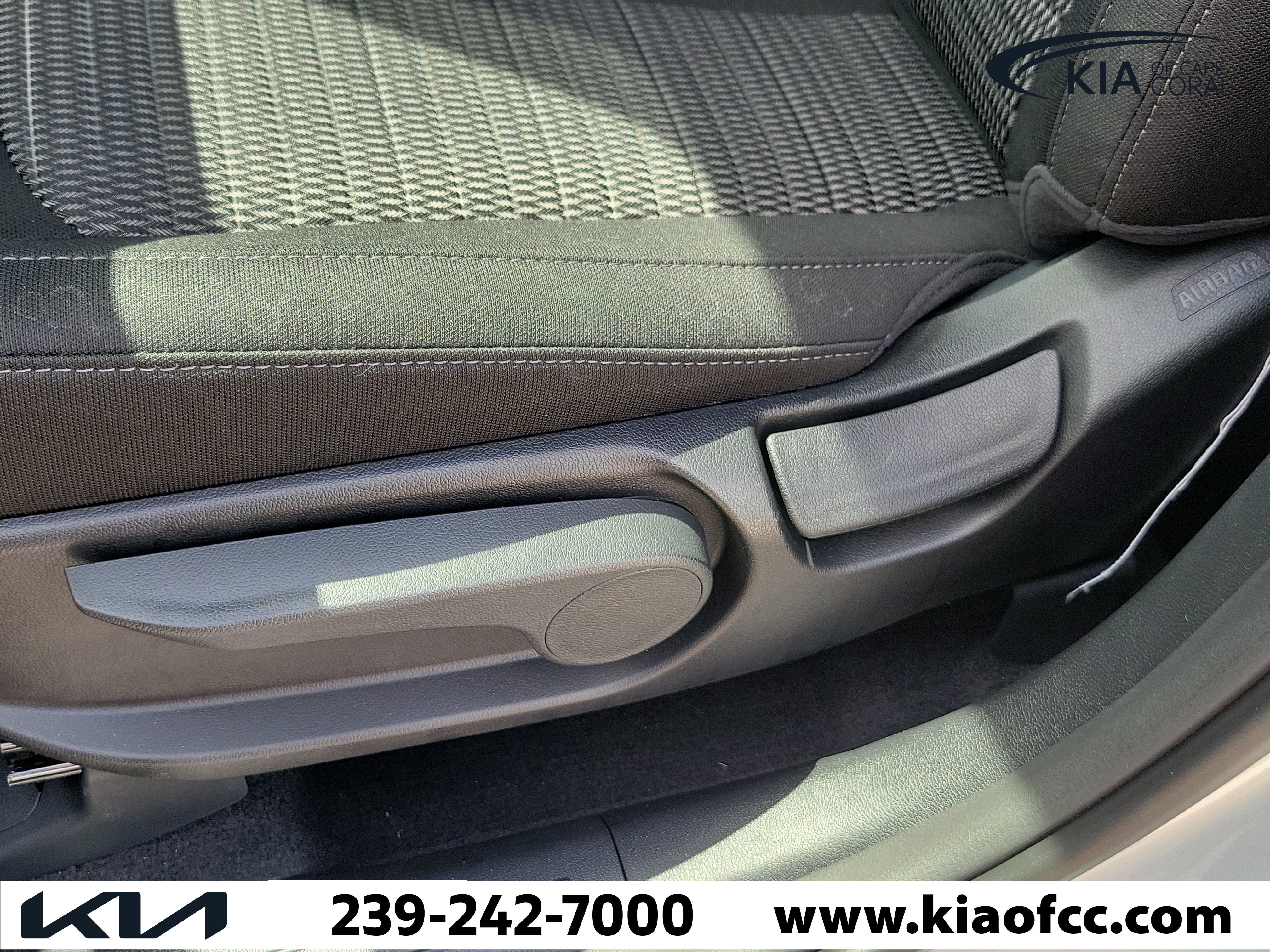 New 2026 Kia Sorento LX FWD image 23