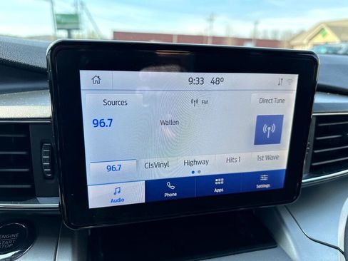 Used 2022 Ford Explorer XLT w/ Equipment Group 202A image 18